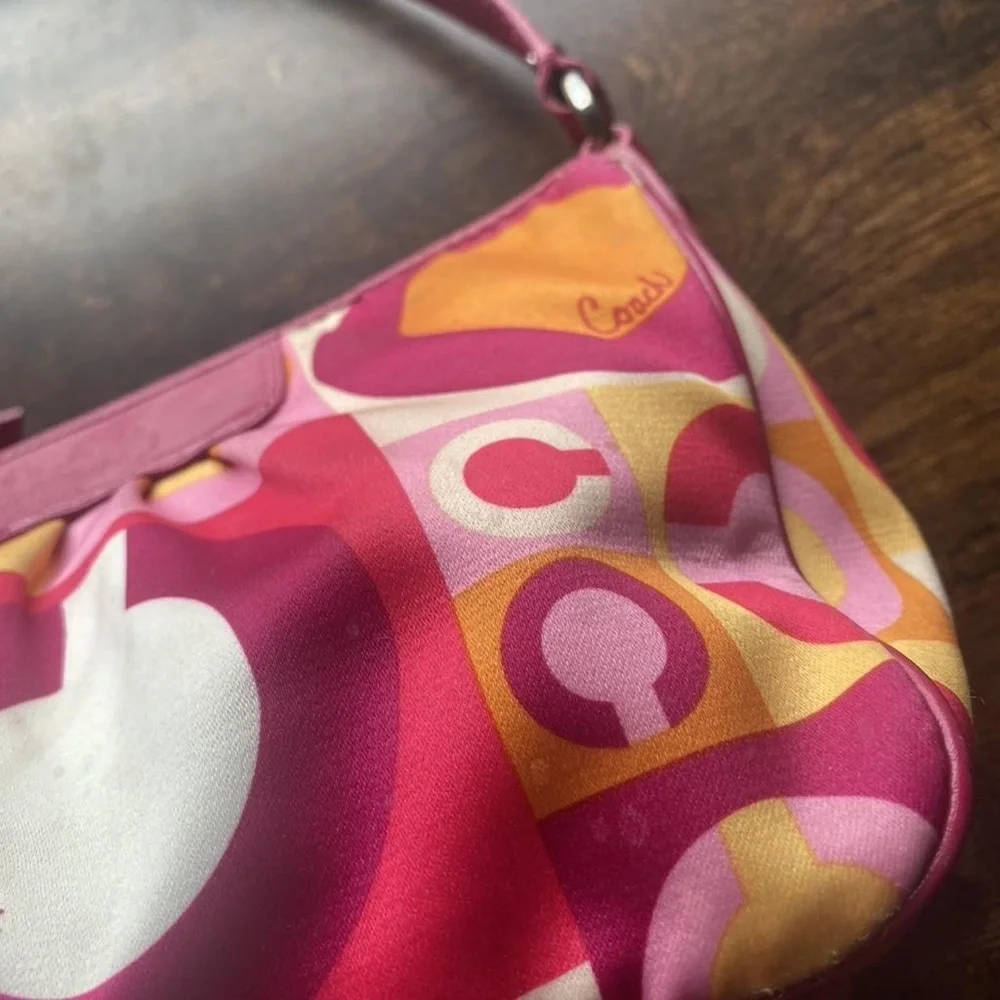 Pink, Orange & White Graphic Wristlet Set